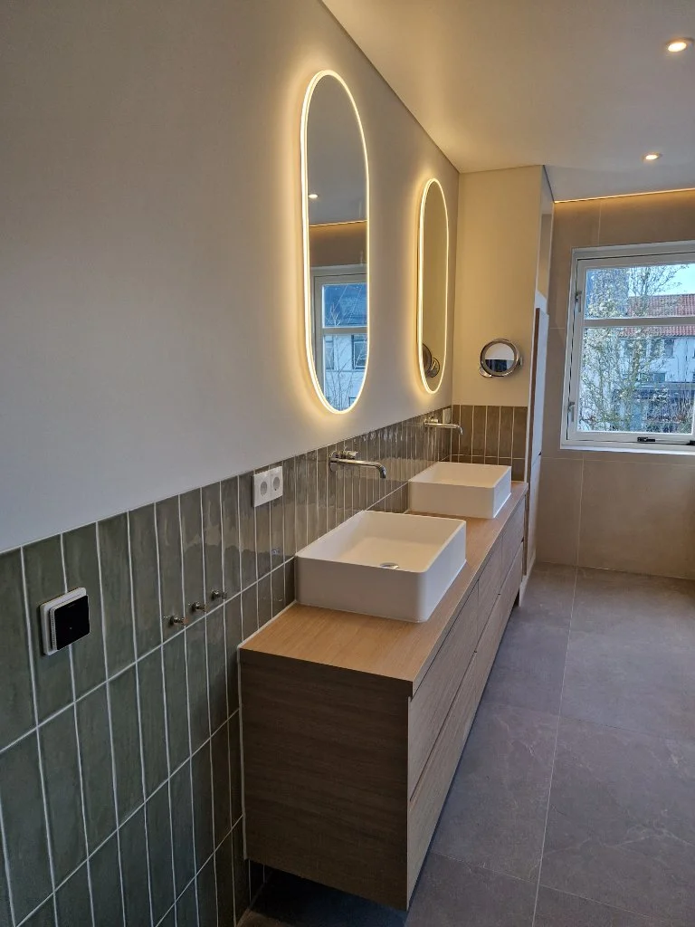 Moderne Badkamer met Dubbele Wastafel