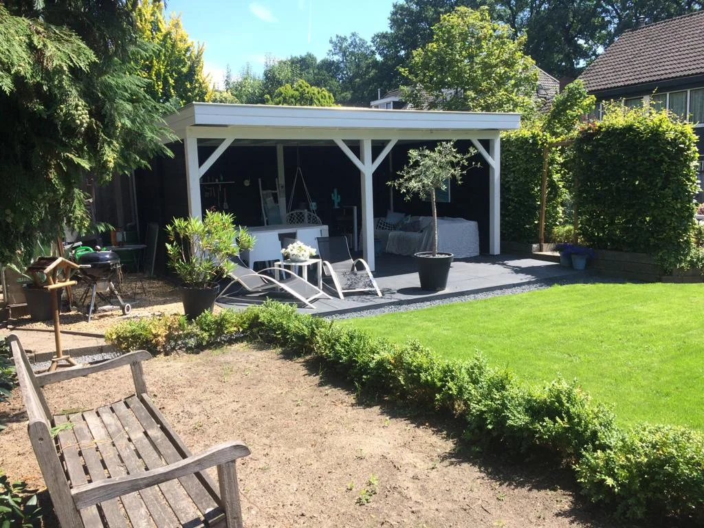 Moderne Pergola met Loungeruimte